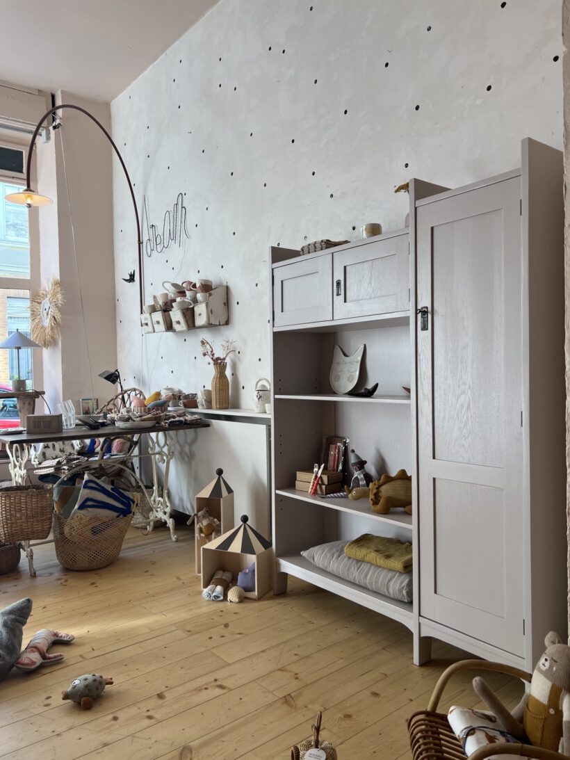 6A560EF8-618E-4FF9-A8E6-49A54C7B02A0