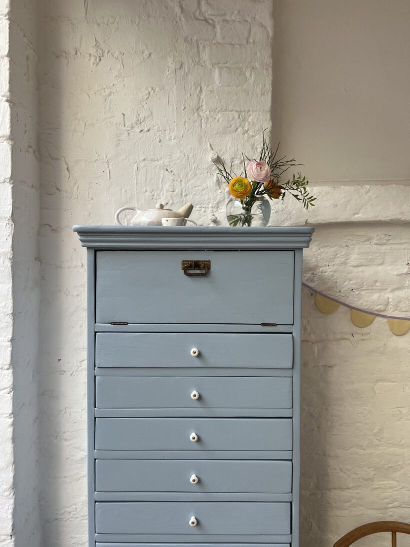 7C1205C7-4AA3-4C99-AA28-B196D9628595