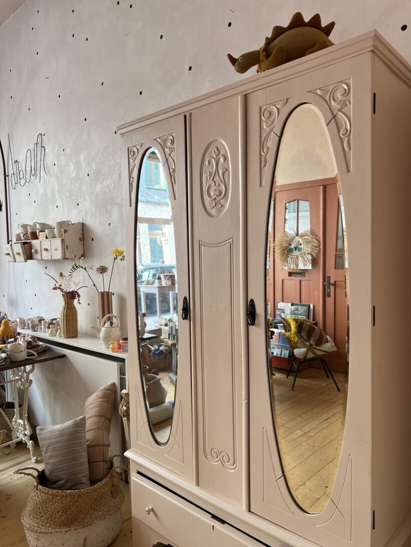 AFE047C6-37EE-43B6-99AE-39475D19D6C0