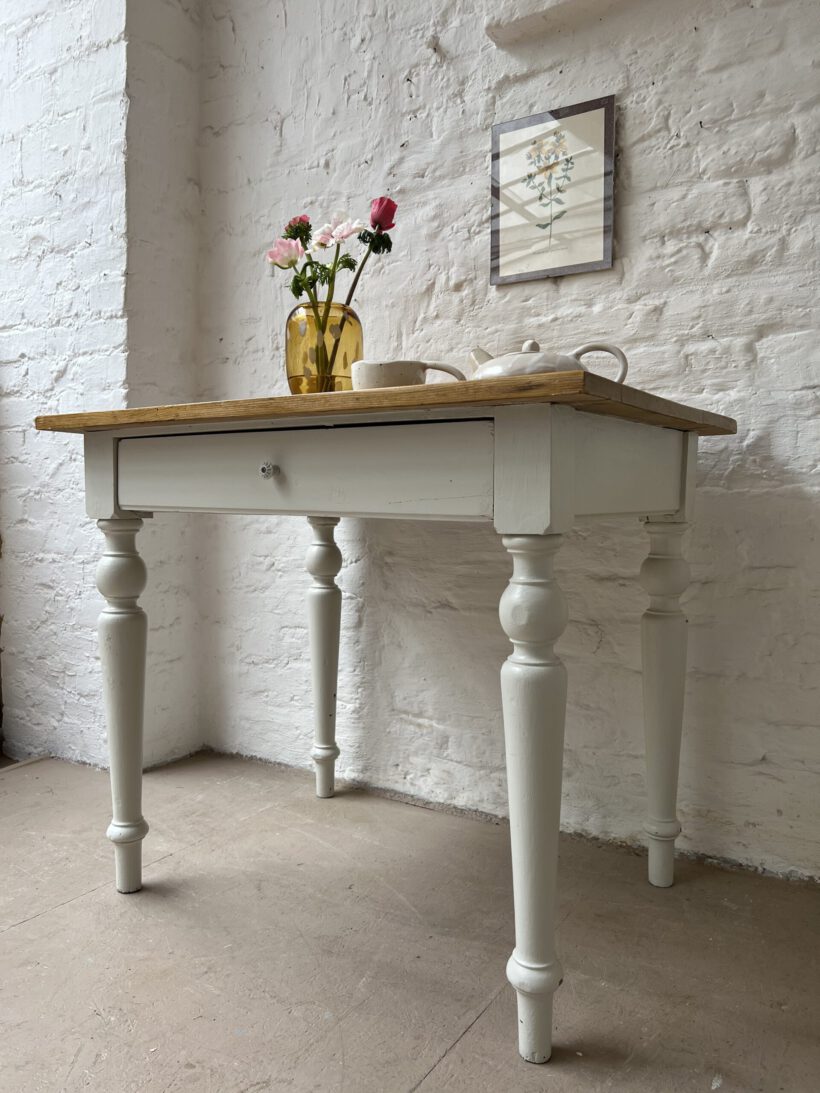 3BE81889-4AB8-4D0C-BBEB-03C468BAD530