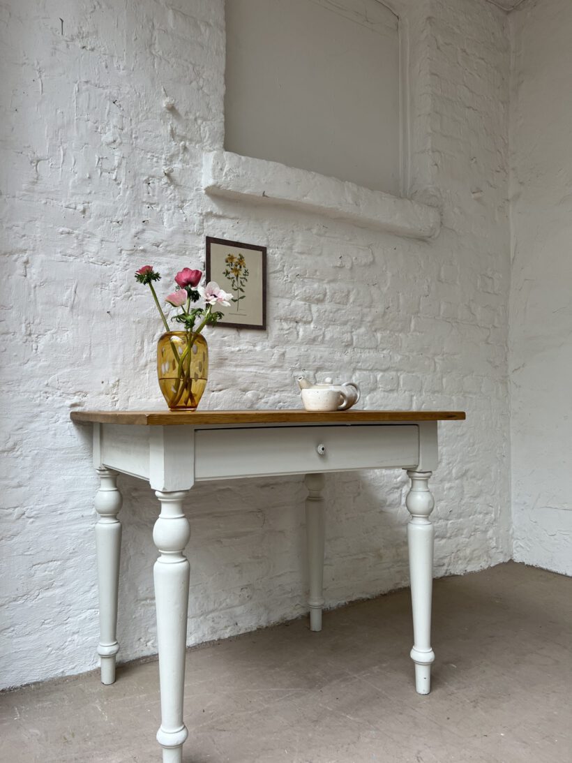 A1C79BE8-0F7E-4699-850A-32FF4A16993A