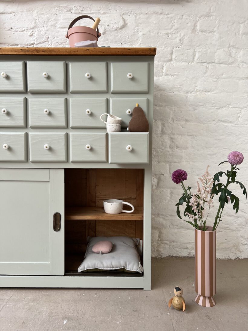 148560A6-BE3E-4C27-B7D9-EDEE00D0FA1F