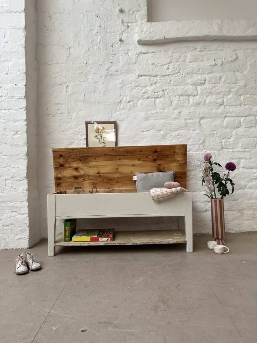 4335E91A-9972-4C50-9C2C-808C89AF61E9