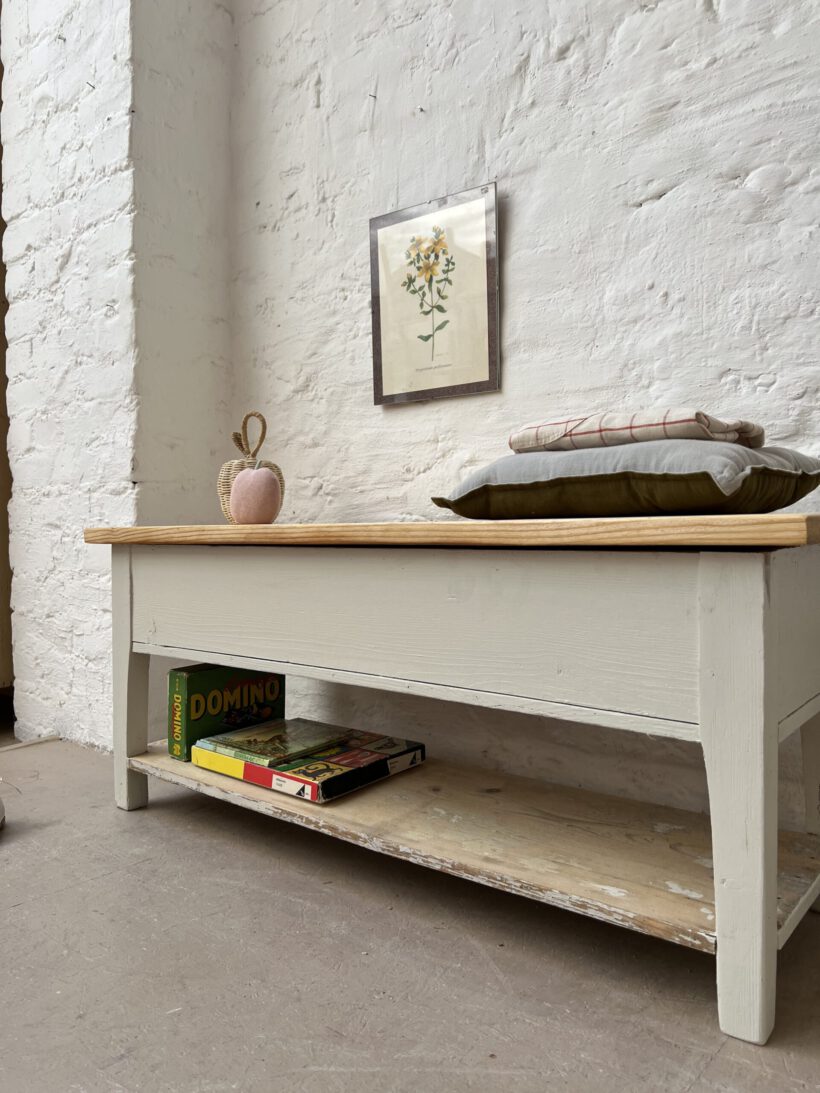 BDA35D9A-3F57-4353-BEBA-FC41206221D4