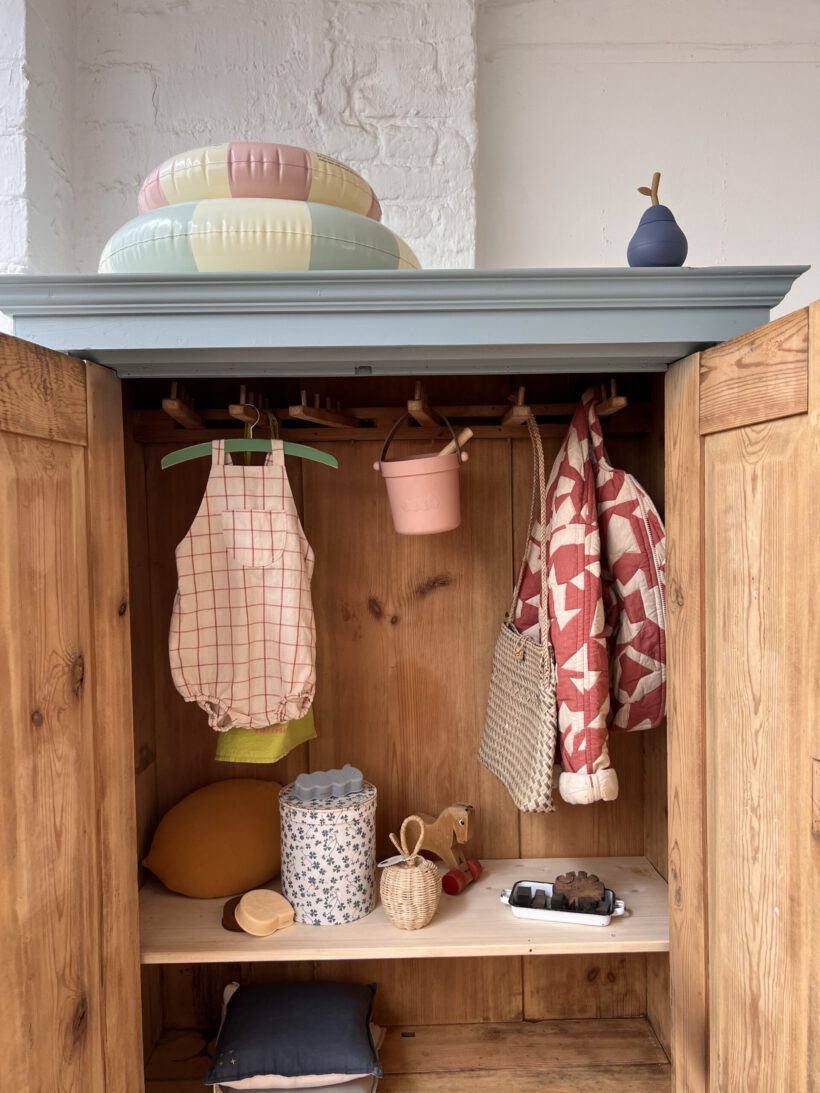 887C25DA-87BB-4744-BC52-DD6223AC8C54